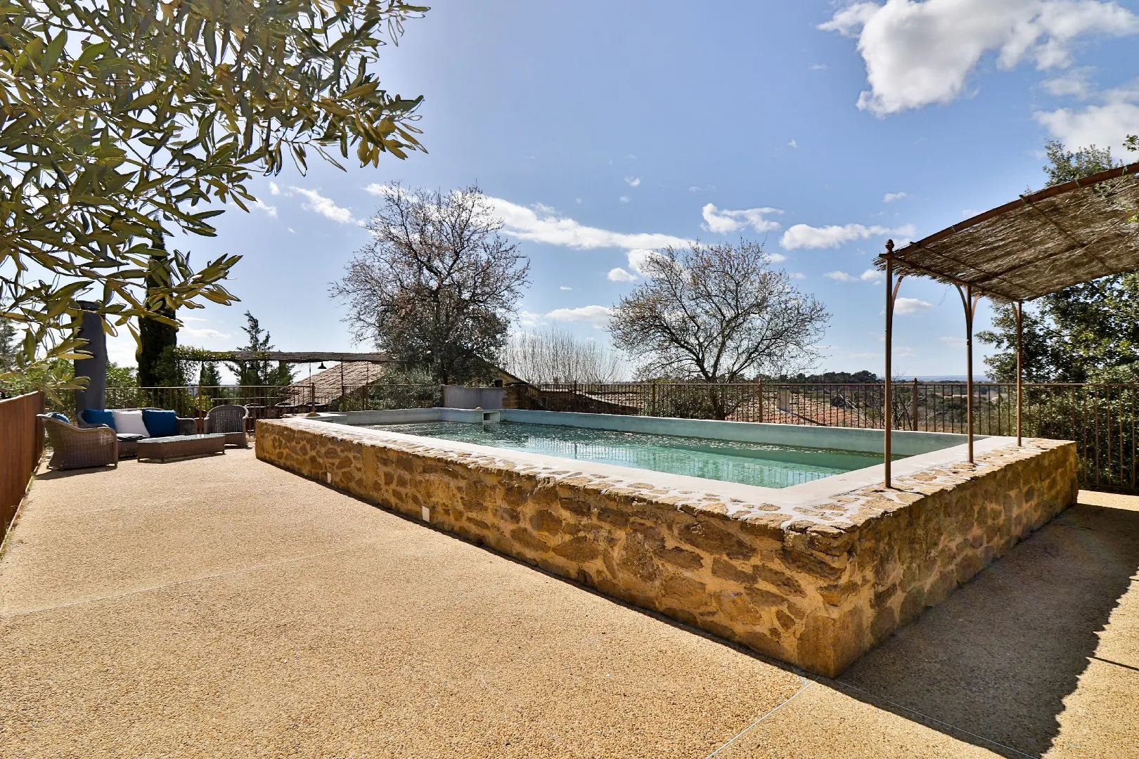 Le Clos Saint Saourde — 84190 Beaumes-de-Venise
